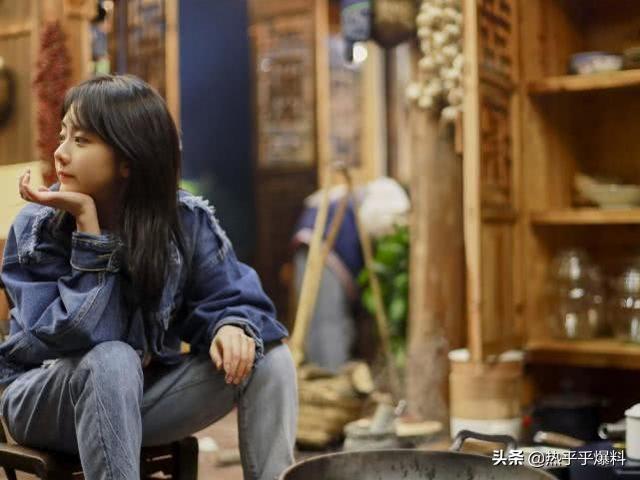 同为“耿耿”,黄老师更偏爱谭松韵,看他的举动就懂了