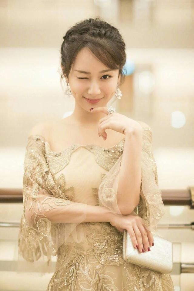 90后四小花旦看不见的硝烟,郑爽还演偶像剧,三人已“内道超车”