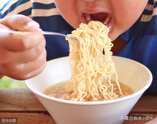 别再吃这三种早餐了,没营养,还容易发胖!