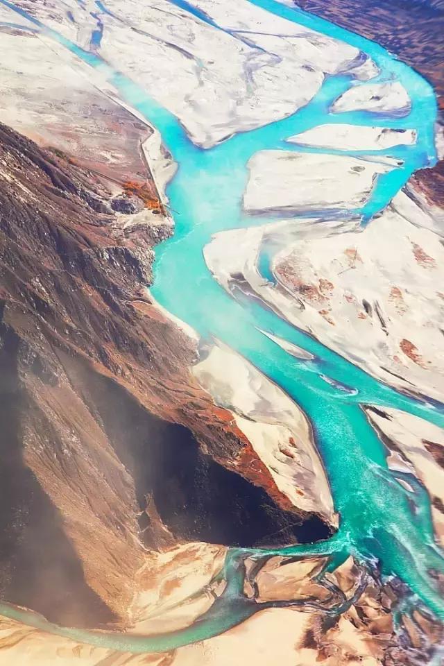 中国唯一不收费高速公路,5小时能看遍世间最美风景