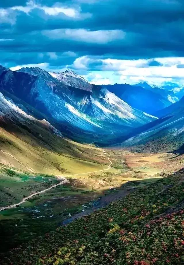 中国唯一不收费高速公路,5小时能看遍世间最美风景