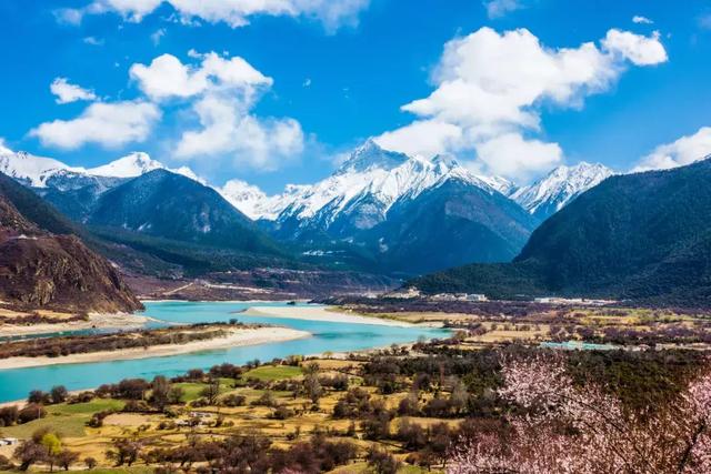 中国唯一不收费高速公路,5小时能看遍世间最美风景