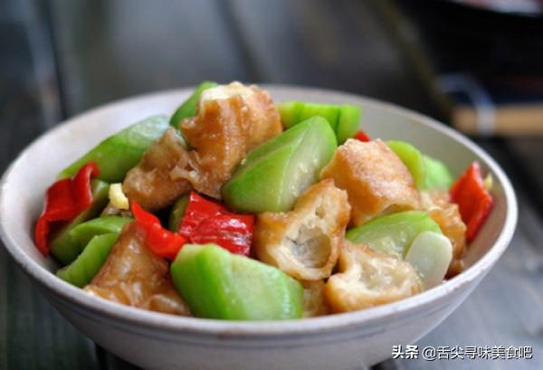 丝瓜和它天生就很配,这样炒鲜香美味不发黑,3分钟就出锅