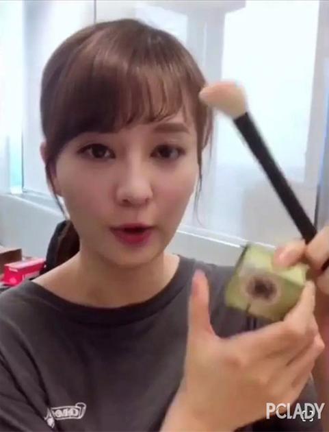benefit 贝玲妃蒲公英腮红