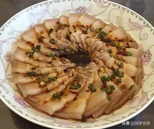 原汁原味的“白切肉”做法,肉质细嫩,肥而不腻,肉香诱人!