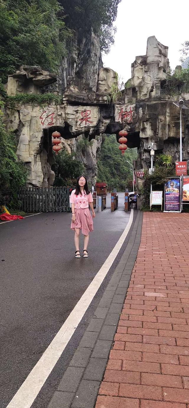 八月,穿越那片花海那湾水