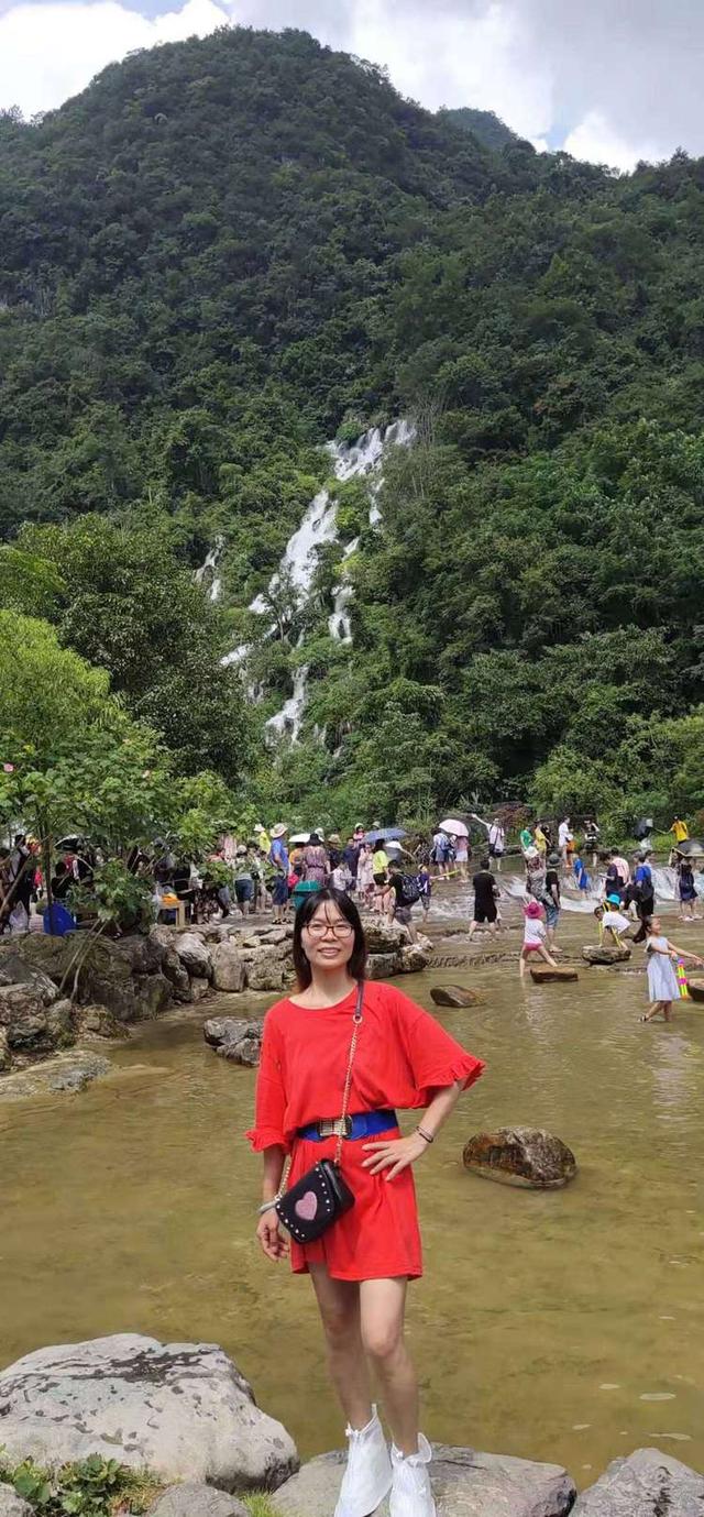 八月,穿越那片花海那湾水