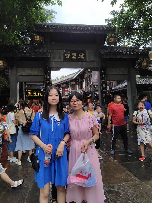 八月,穿越那片花海那湾水