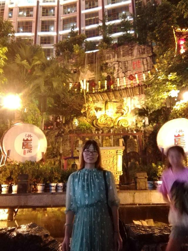 八月,穿越那片花海那湾水