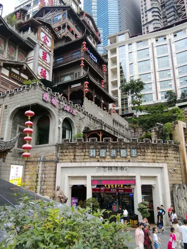 八月,穿越那片花海那湾水