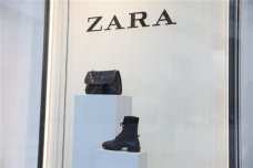 全球快时尚集中“退场” 至暗时刻还需熬多久