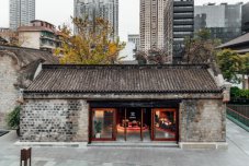 adidas Originals全球首家定制三叶草旗舰店于成都远洋太古里开业，禅院新生诠释